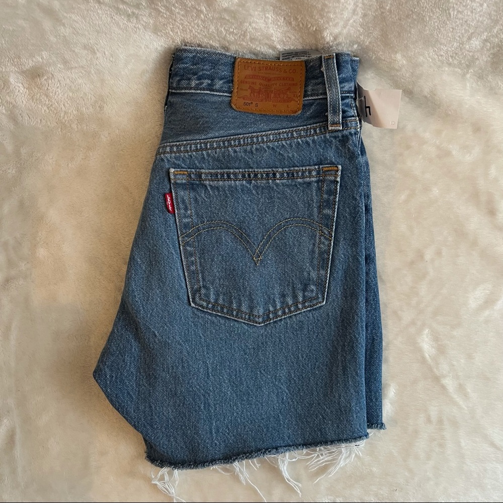 Levi’s dark wash denim shorts